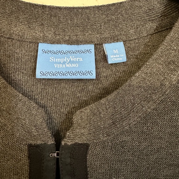 🛍️4/$15🛍️Clasp Long Sleeve Blouse - Picture 4 of 5